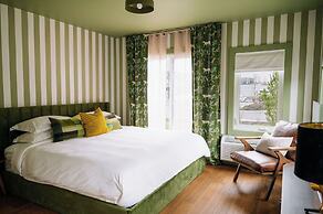 The Hotel at Claramount Club