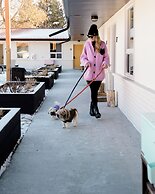 Penny's Motel & Apres