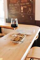 Penny's Motel & Apres