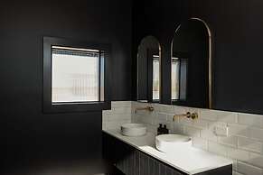 The Victoria Rutherglen