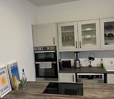 Spacious Room & Shared Bath in Valletta