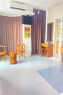 Sun Tree Hotel @ Triang