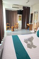 Sun Tree Hotel @ Triang