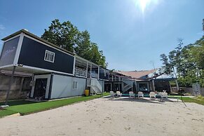 Galaxy Homestay (Muslim)