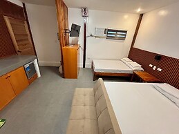 Shat'S Guesthouse Siargao Near Beach