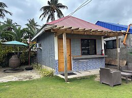 Shat'S Guesthouse Siargao Near Beach