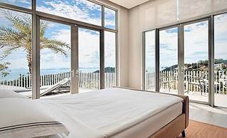 High End Private Pool Villas  V291