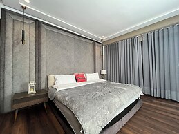 Seafront Luxury Villa with Amazing pool