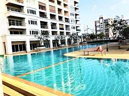 Large Pool-view Studio With Balcony - TW Platinum Suites, Jomtien