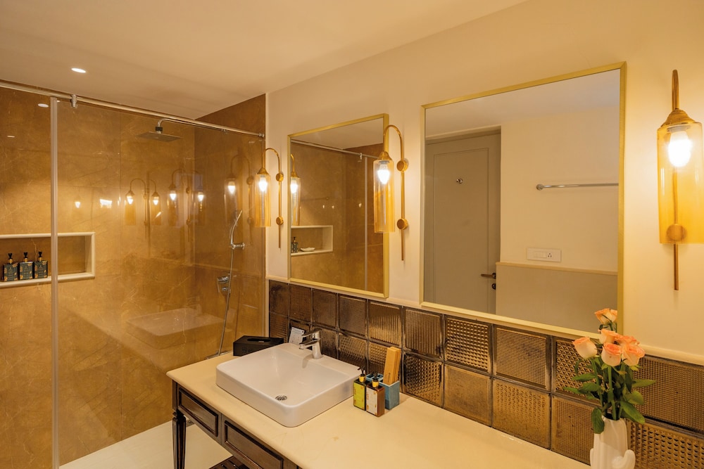 ELIVAAS Celest 4 BHK Villa with Pvt Pool
