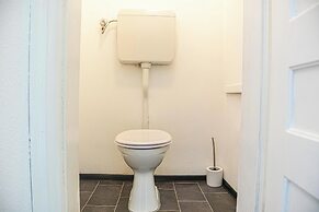 Stylish 2BR Apartment Long Stay for 5