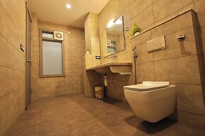 OnlyStay Kirpalu Dham - Opp. Prem Mandir, Vrindavan