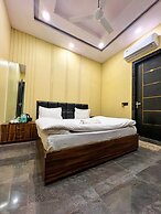 OnlyStay GSM Near Prem Mandir