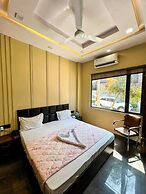OnlyStay GSM Near Prem Mandir