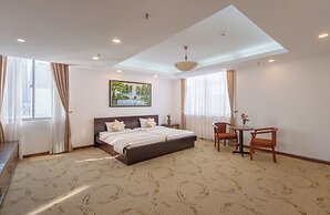 Holiday Central Nha Trang