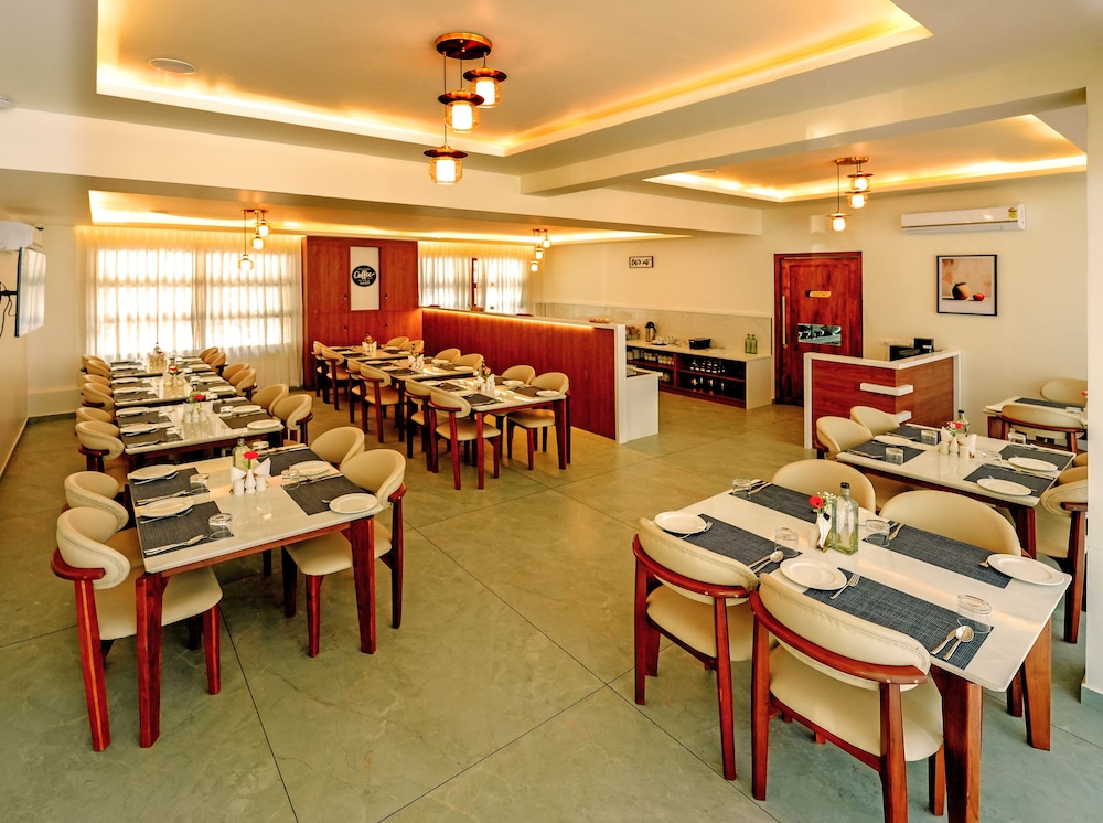 Malankara palace lake view resort & spa