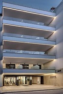 Cens Platinum Luxury Suites