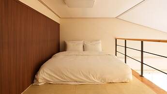 Taean Solpleo Pool Villa