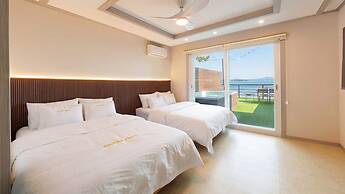 Taean Solpleo Pool Villa