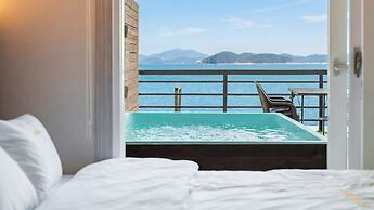 Taean Solpleo Pool Villa