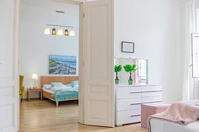 Budget 2BR Long Stay Near Matzleinsdorf