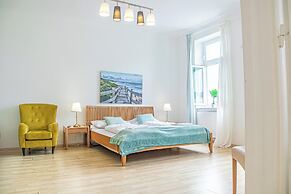Budget 2BR Long Stay Near Matzleinsdorf