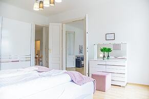 Budget 2BR Long Stay Near Matzleinsdorf