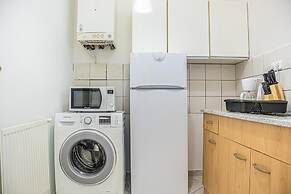 Budget 2BR Long Stay Near Matzleinsdorf