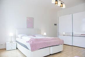Budget 2BR Long Stay Near Matzleinsdorf