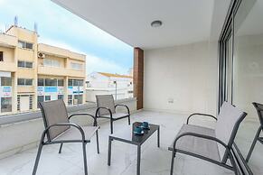 Mirage 2-BR Apt. & Balcony in Larnaca