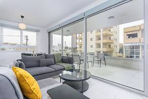 Mirage 2-BR Apt. & Balcony in Larnaca