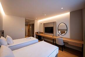 REIWA BUSINESS HOTEL
