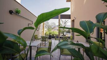 REIWA BUSINESS HOTEL