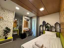 HOTEL ELOOM