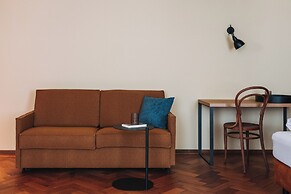 Studio 17