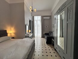 Tinion Urban Hotel