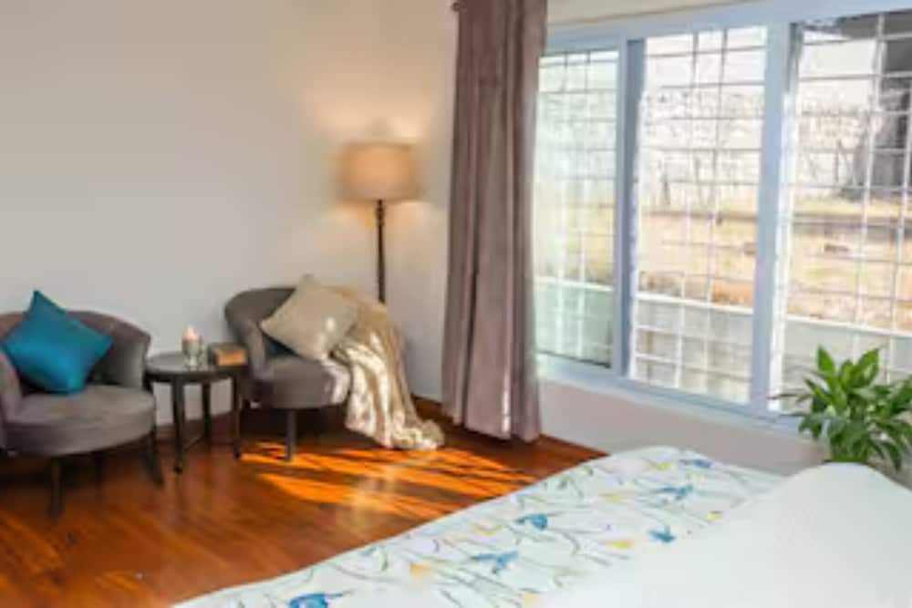 Cozy 4BR Mountain Cottage