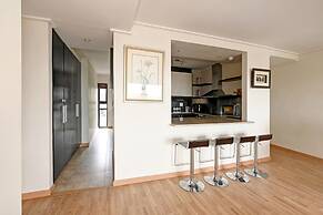 Two Bed Spacious 6th Floor Ocean Views