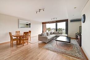 Two Bed Spacious 6th Floor Ocean Views