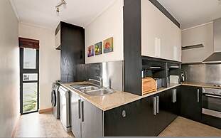 Two Bed Spacious 6th Floor Ocean Views
