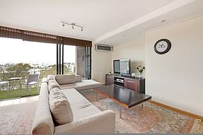 Two Bed Spacious 6th Floor Ocean Views