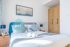Bloomfields Incredible 1BR In Oasis
