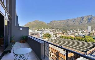 City Center Mountain Views The Piazza