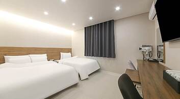 Jeonju J-Brown Hotel