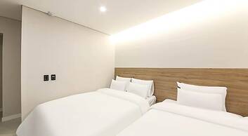 Jeonju J-Brown Hotel