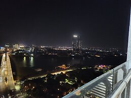 A One Oasis River View Hotel