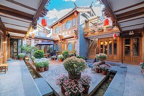 Shile Holiday Courtyard