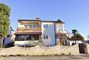 Bright Apartment in Umag