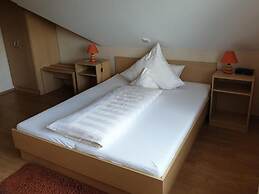 Bernsteinsee Hotel and Ferien-single Room