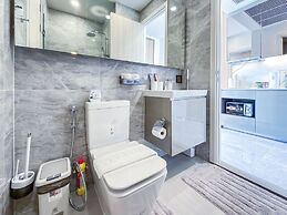 Luxe City Condo in Central Bangkok ·